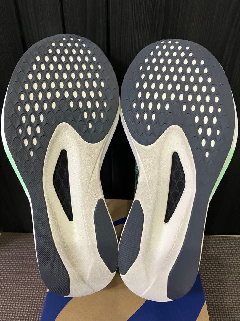 ASICS マジックスピード5