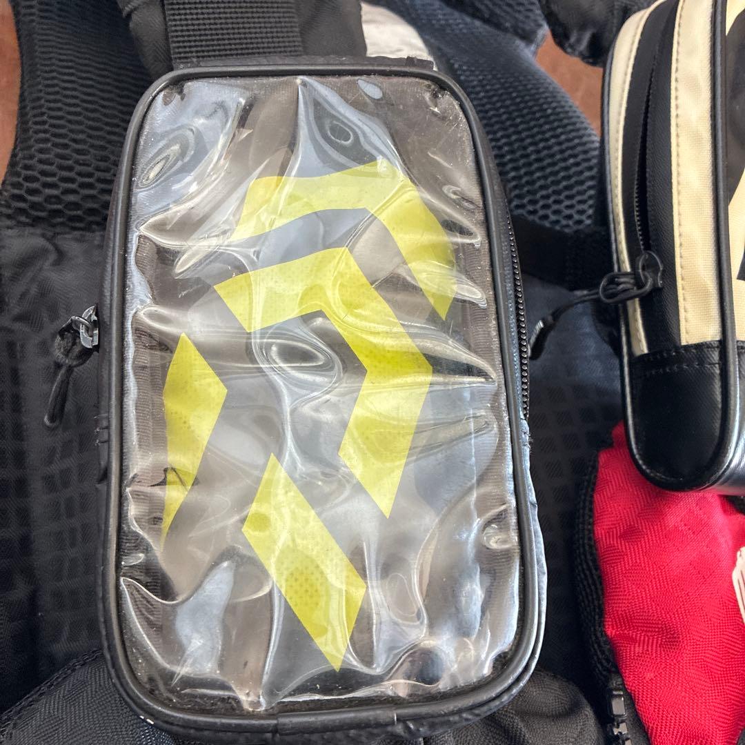 mazume レッドムーン　ロックショアベスト　ケース2個オマケ