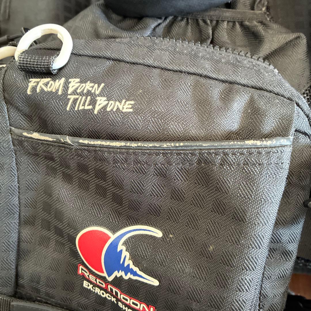 mazume レッドムーン　ロックショアベスト　ケース2個オマケ