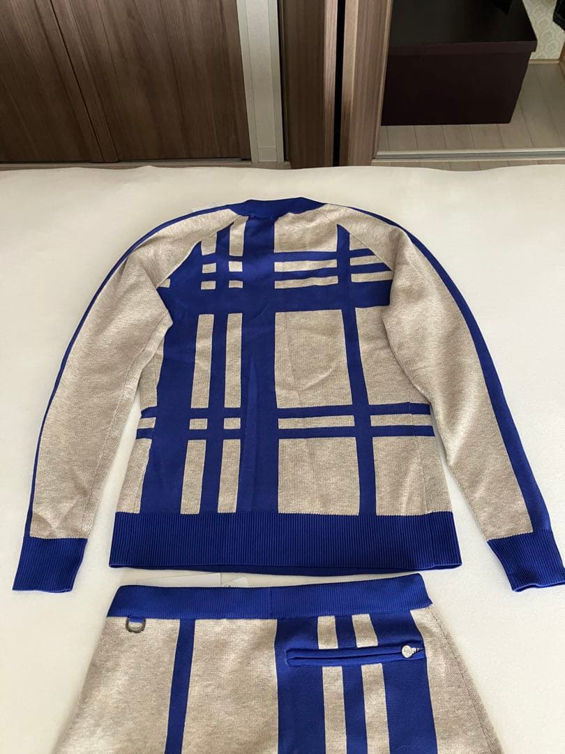 DESCENTEレディース ゴルフ ニットセットアップ グレー/ブルー