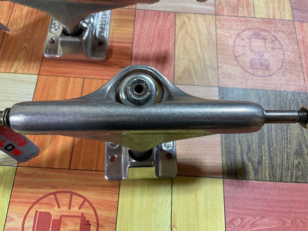 スケボー　independent インディペンデント　フォージドホロー　139