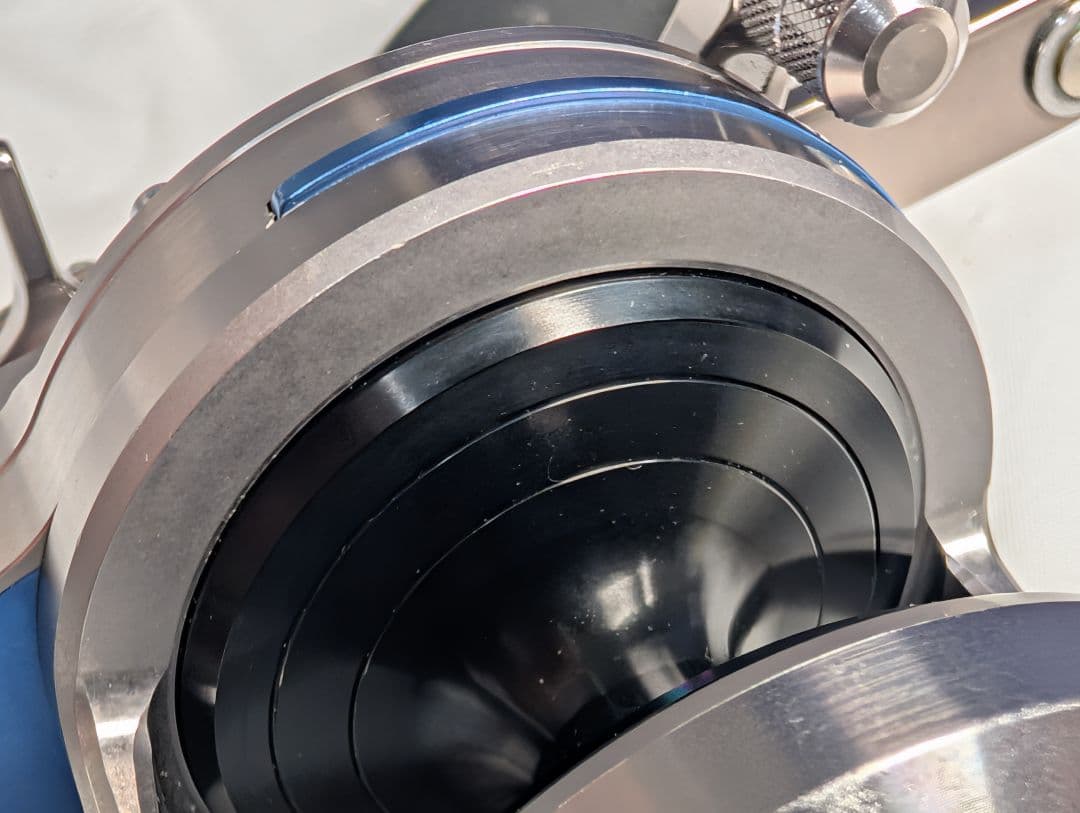 ダイワ 　管555GP 15ソルティガ 15H　右ハンドル　カスタム品