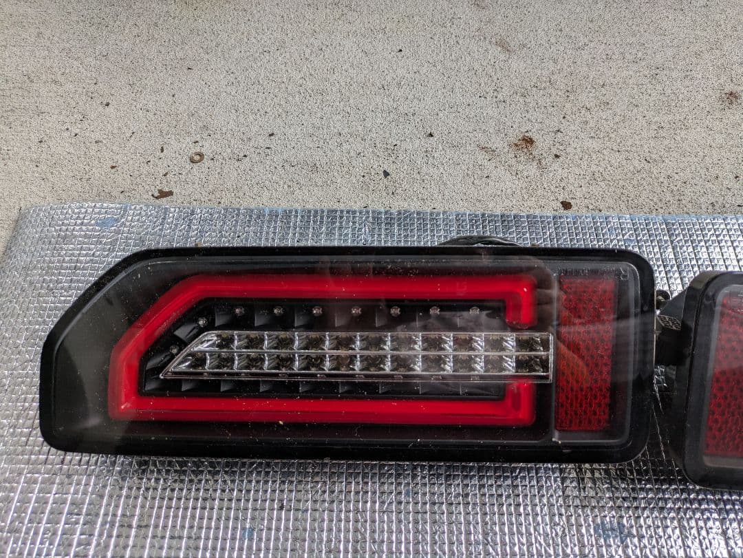 ジムニー エムブロ サンダーフルLEDテールランプ