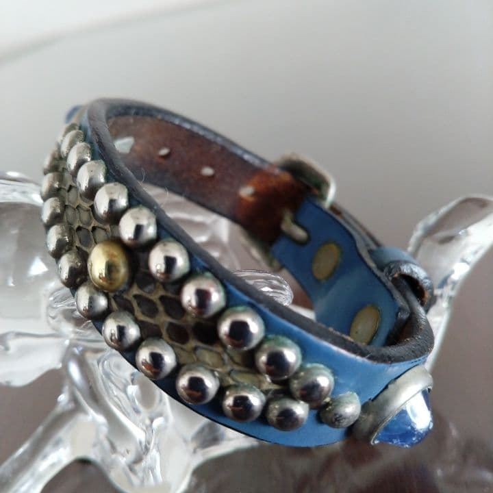 ウルフズヘッド⭐︎15㎜スタッズレザーブレスレット⭐︎ブルー