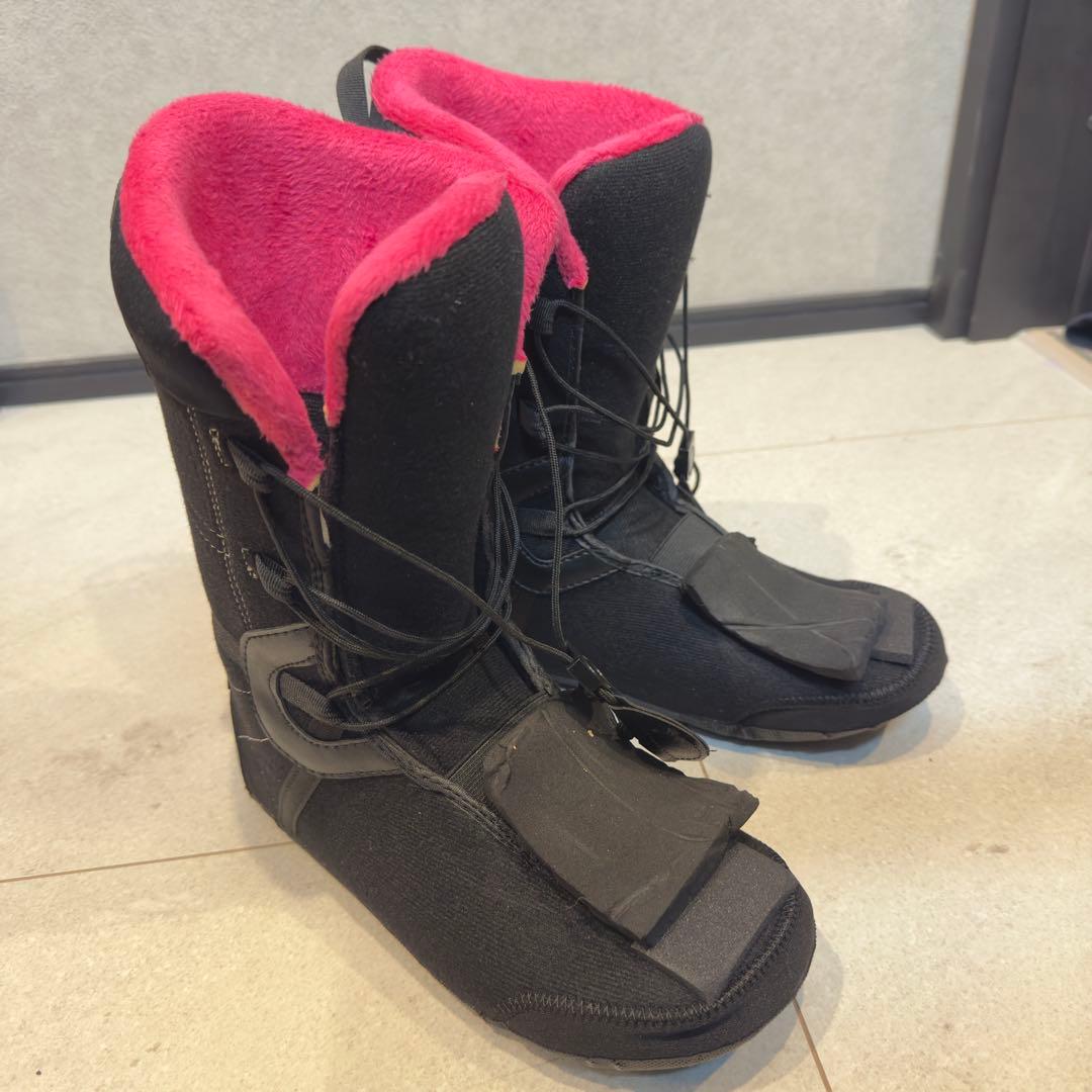 美品✨SiONYX スノーボードブーツ 25.0cm（US7） レディース
