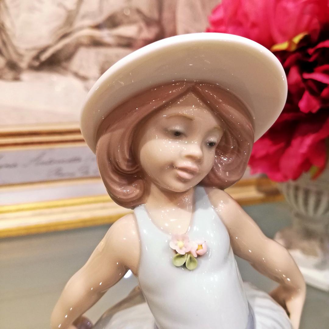 ◆リヤドロ 《可愛いロシータ》6275 フィギュリン