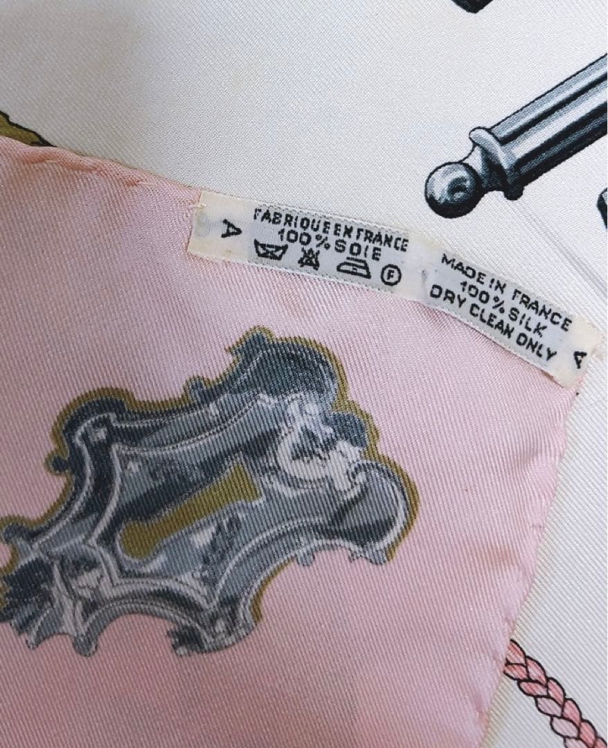 エルメス　HERMES LES CLES 鍵柄　カレ90 スカーフ