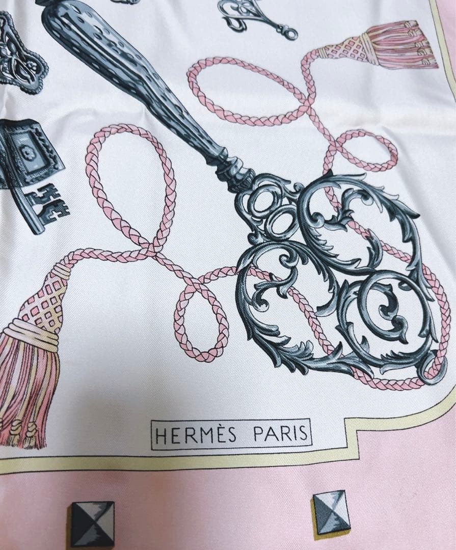 エルメス　HERMES LES CLES 鍵柄　カレ90 スカーフ