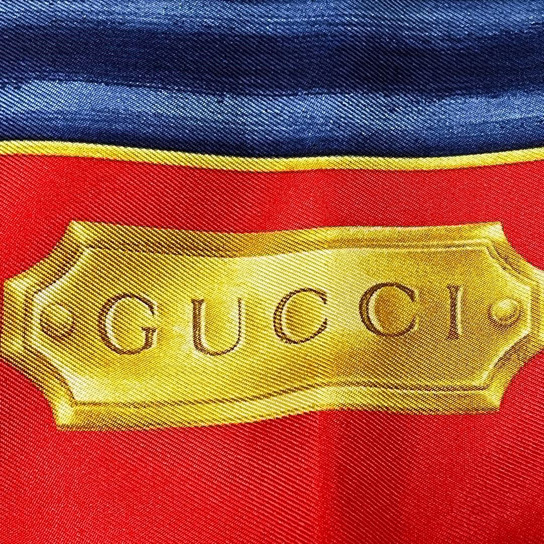 GUCCI大判シルクスカーフ　フルーツと花　赤縁取り