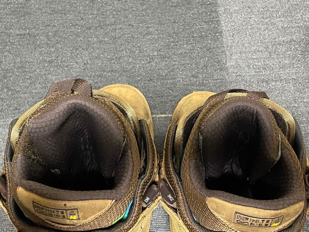 BURTON ION RED WINGレザー　28㎝