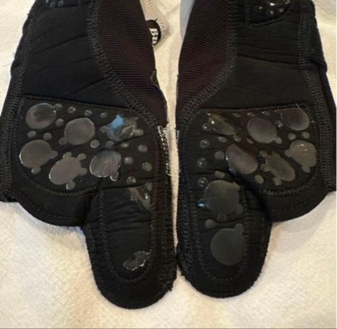 バーネススタイル 暗闇キックボクシング グローブとシューズ2セット M