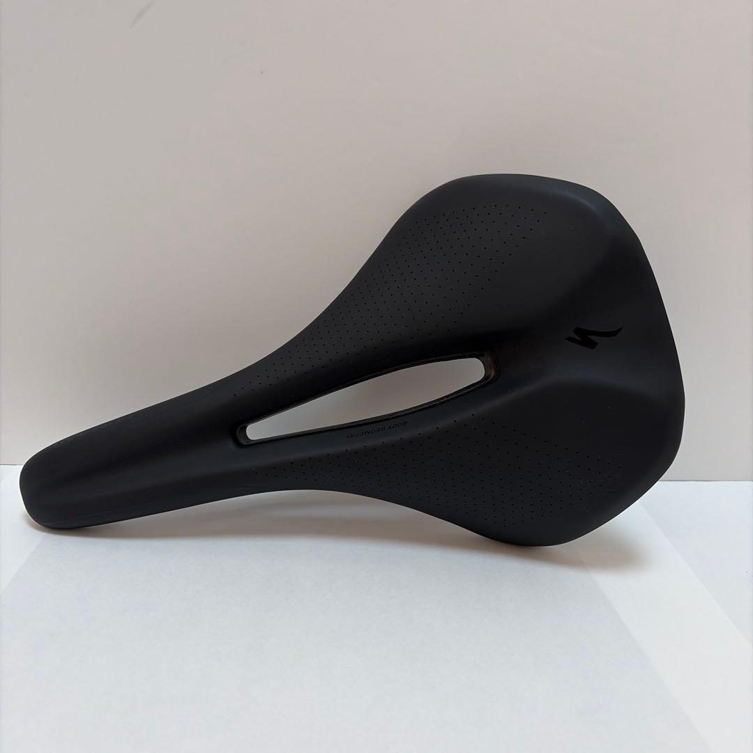 スペシャライズト　PHENOM EXPERT サドル　155mm