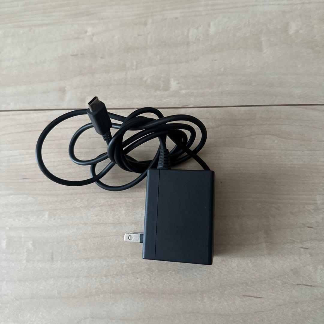 Nintendo Switch Lite ザシアンザマゼンタ　本体 充電器付き