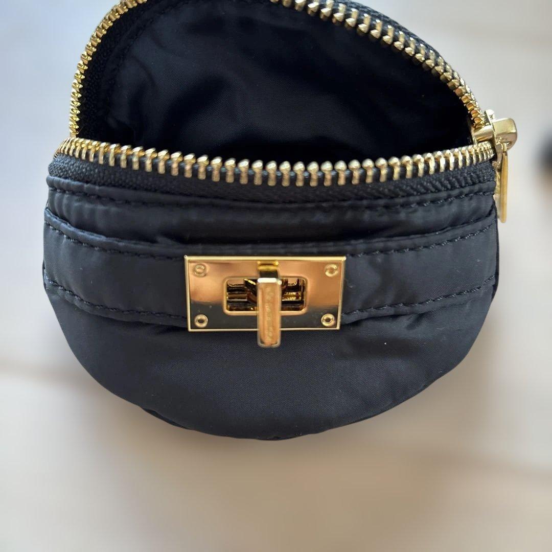 シータ パランティカ　ドゥーズィエムクラス　ナイロンボディバッグ ゴールド金具