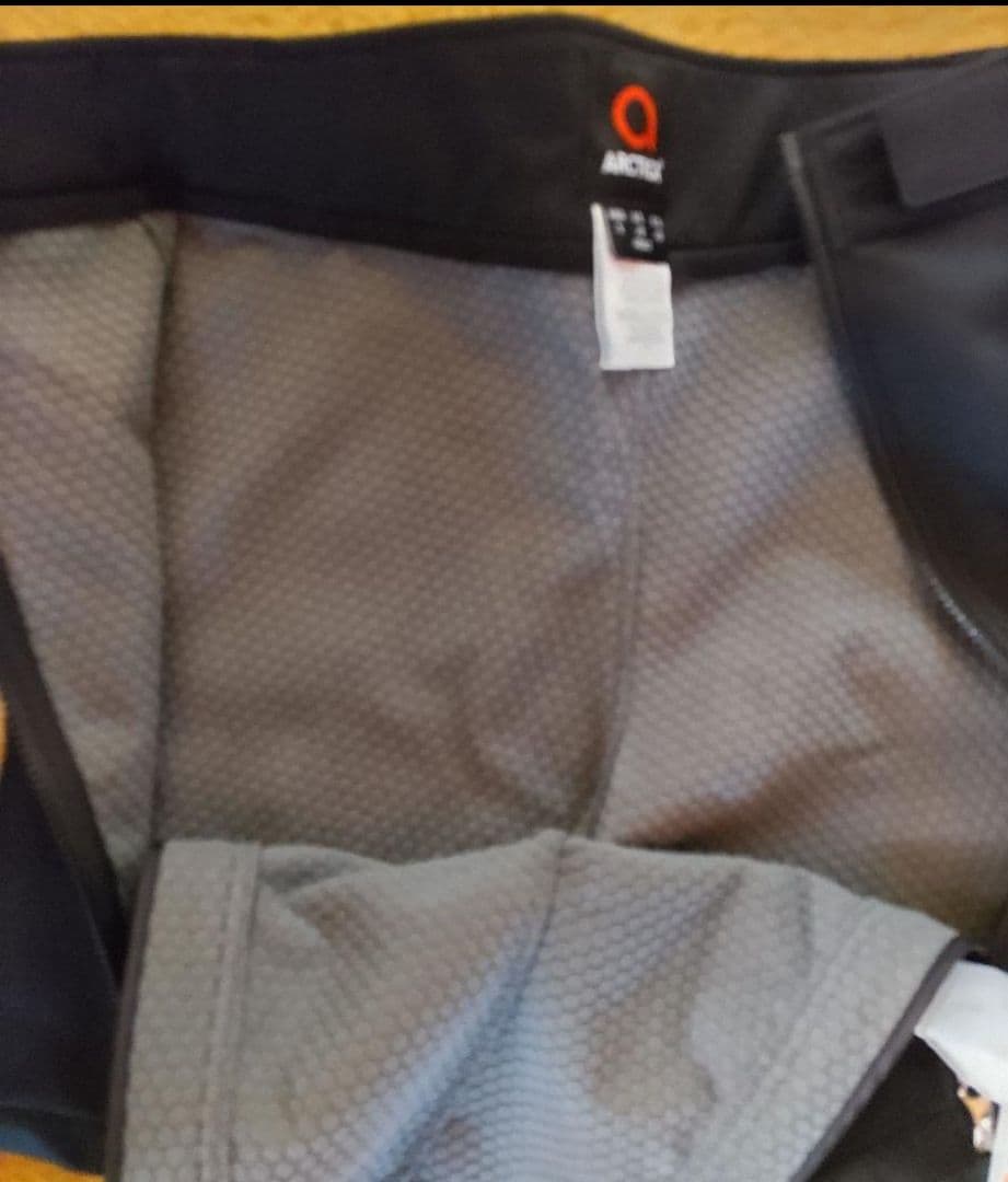 新品タグ付き ARCTICA ハーフパンツ