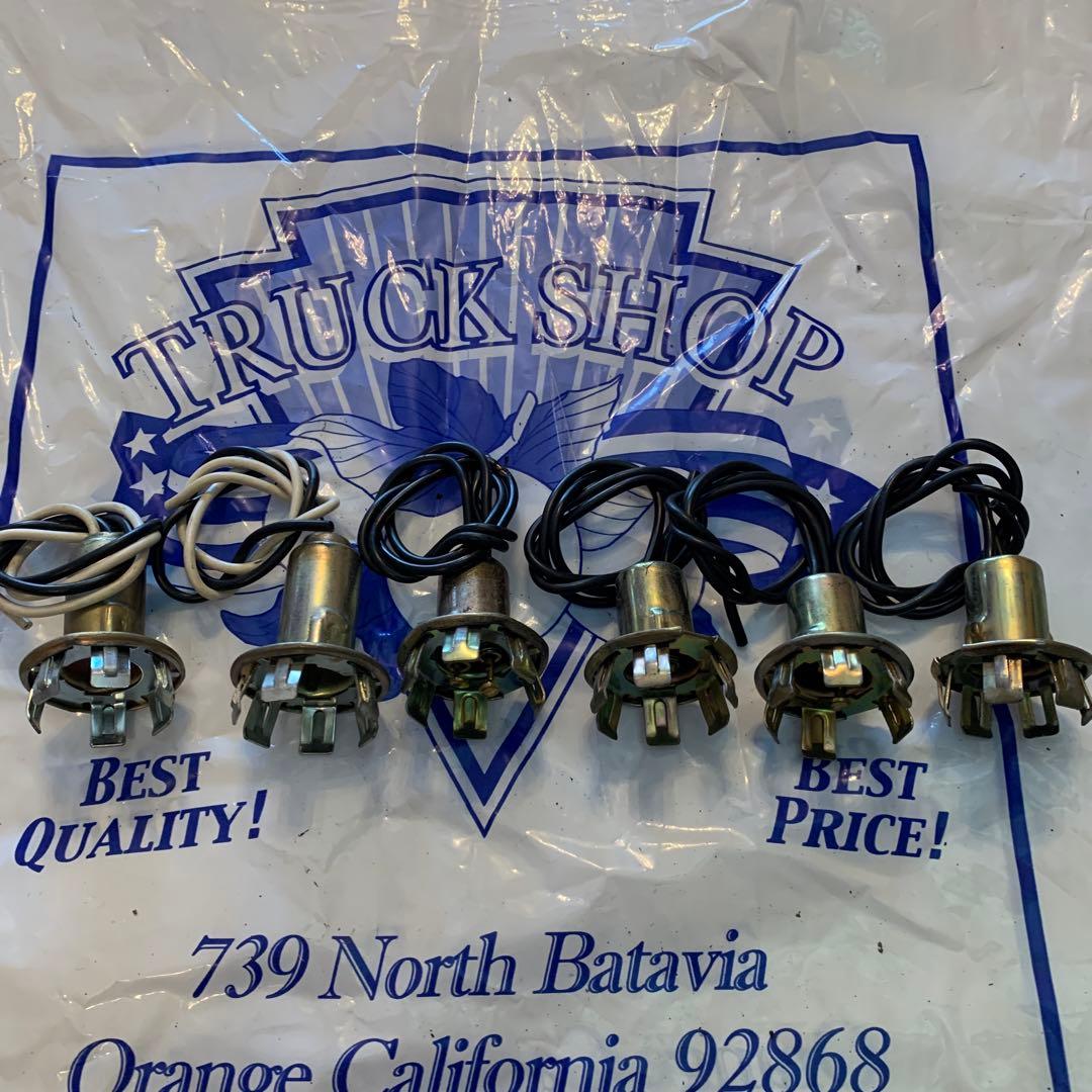 1964インパラ テールランプソケットセット - メルカリ