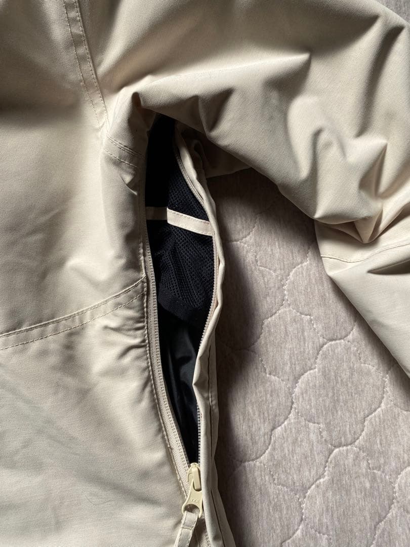 ROXY 新品 ベージュ アノラックジャケット　スノーボードウェア