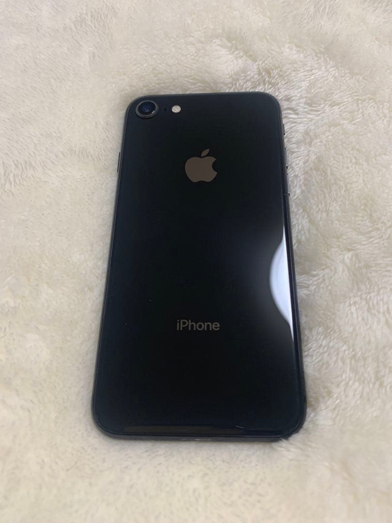 Apple iPhone 8 ブラック　64GB