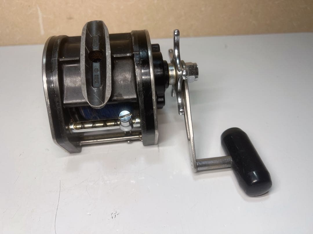 リール RYOBI ADVENTURE 80L