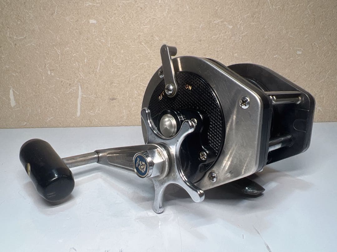 リール RYOBI ADVENTURE 80L