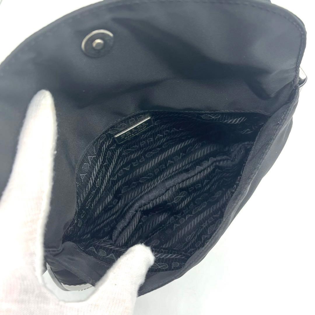 ✨極美品・ギャランティ付✨プラダ ウエストバッグ 三角ロゴ ナイロン レザー 黒