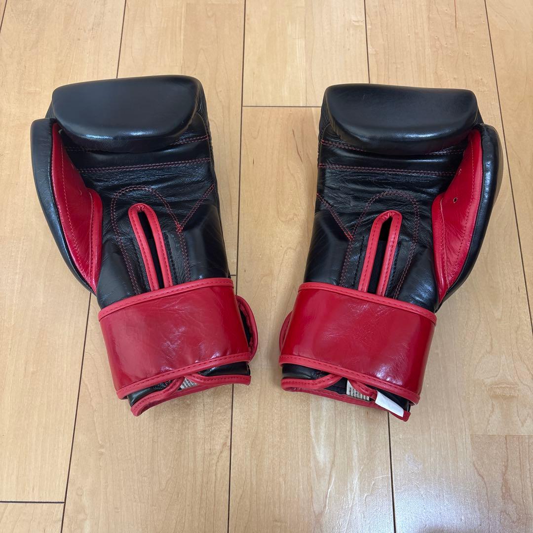 REYES ボクシンググローブ 黒/赤 16オンス - メルカリ