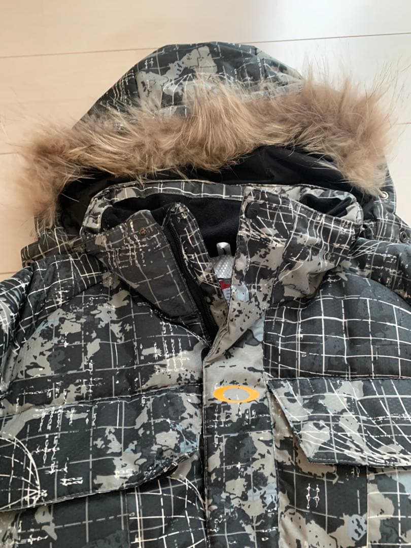 オークリー スノボード　ウェア　Ｍサイズ