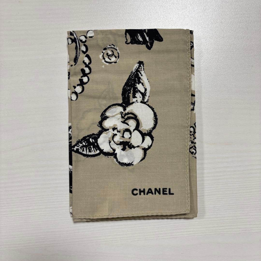 【極美品・箱付き】CHANEL スカーフ ハンカチ 花柄 カメリア ブラウン