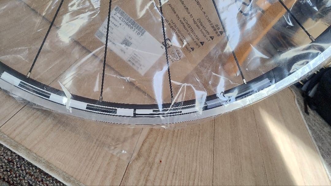 SHIMANO WH-R501A 　R500　前ホイール　新品