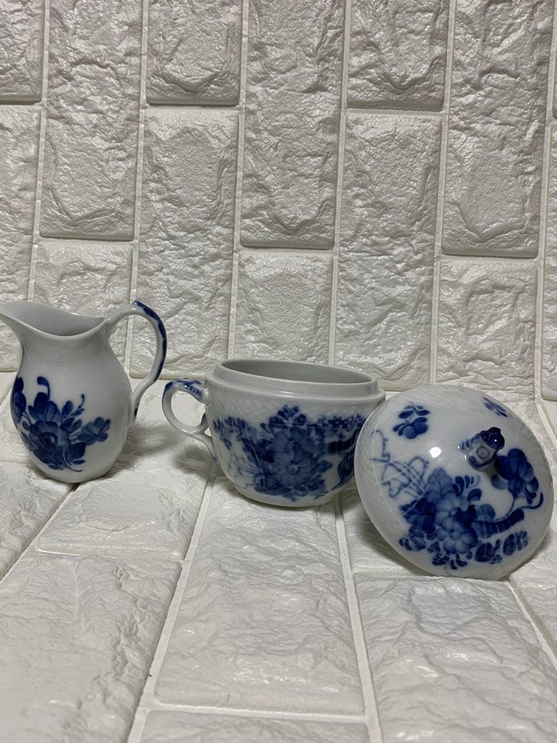 ロイヤルコペーハーゲン　ブルーフラワーカップソーサーシュガーポット等