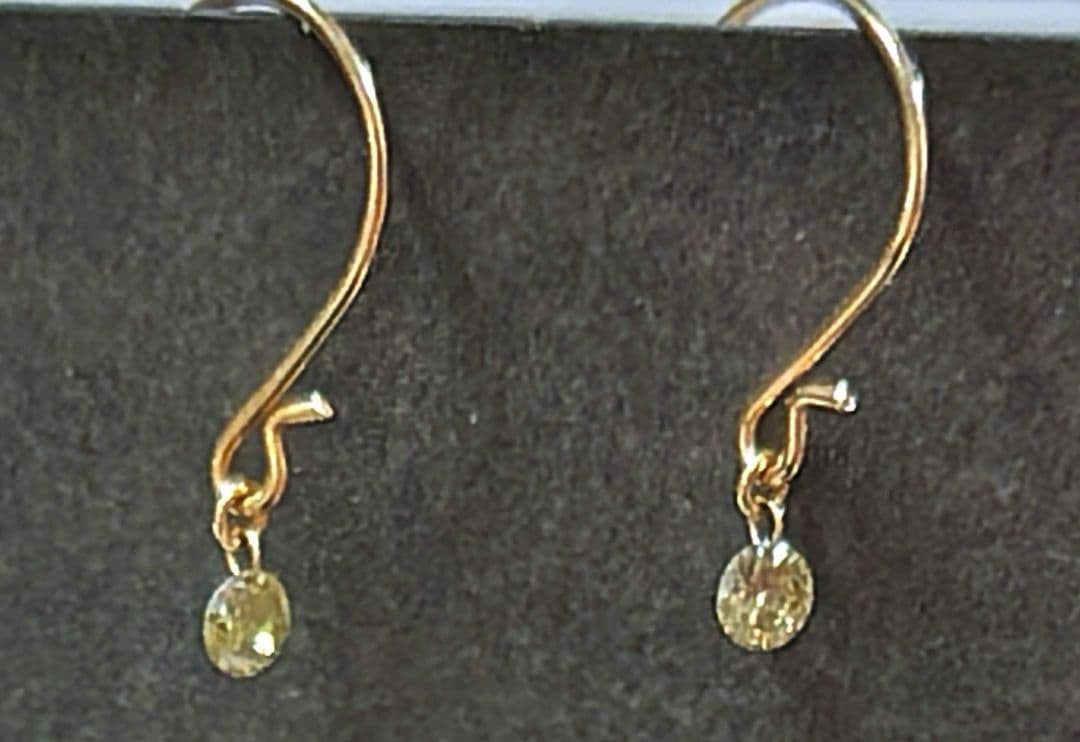 k18 天然ダイヤ 0.3ct レーザーホールセッティング フックピアス