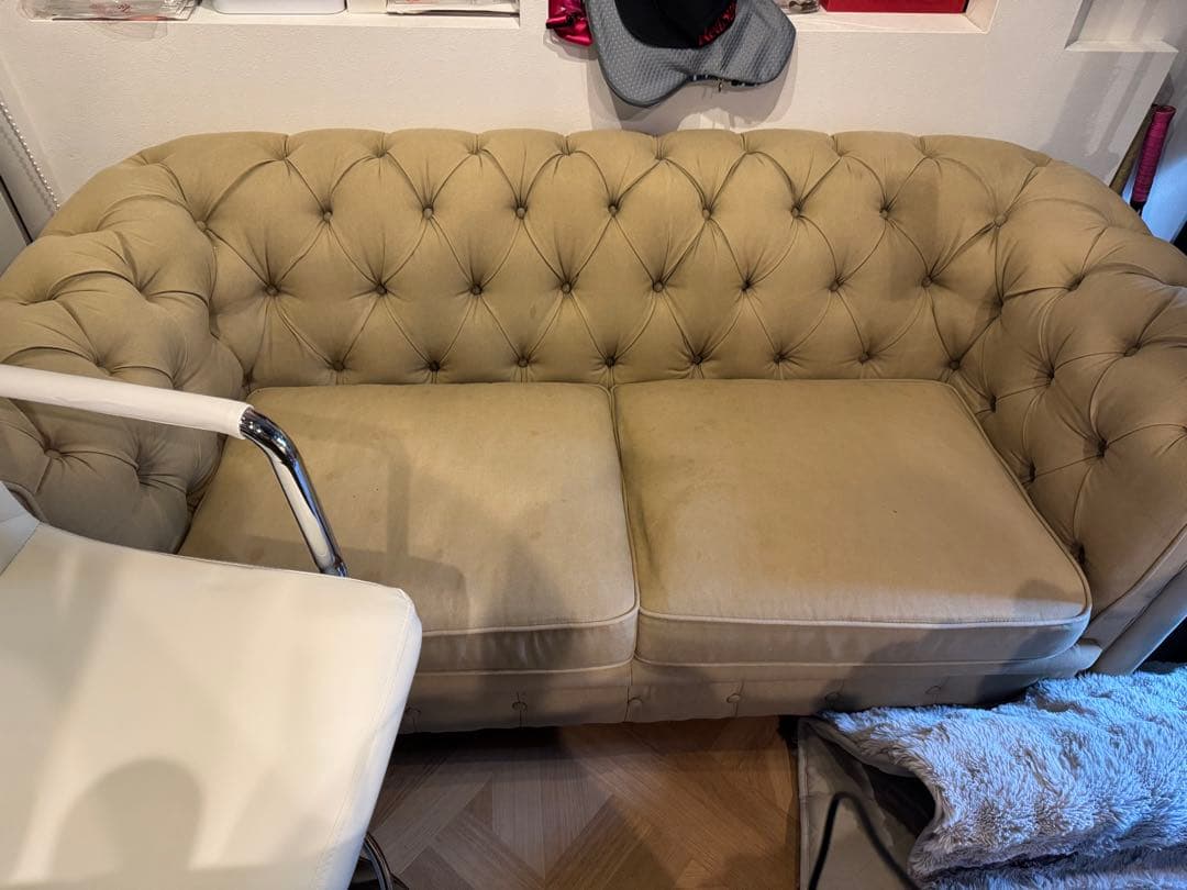 【最安値】CLASH & GATE チェスターフィールドソファ SUEDE