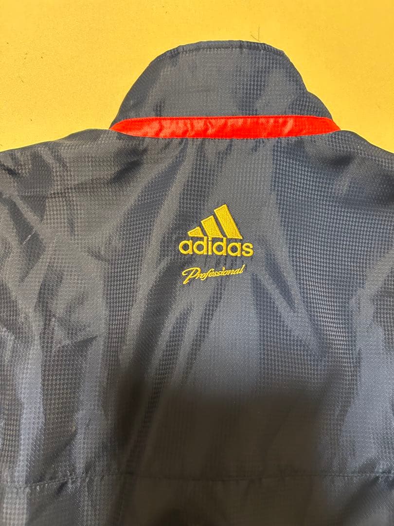 【人気】adidas Professional　金ロゴ刺繍　セットアップ　2XO