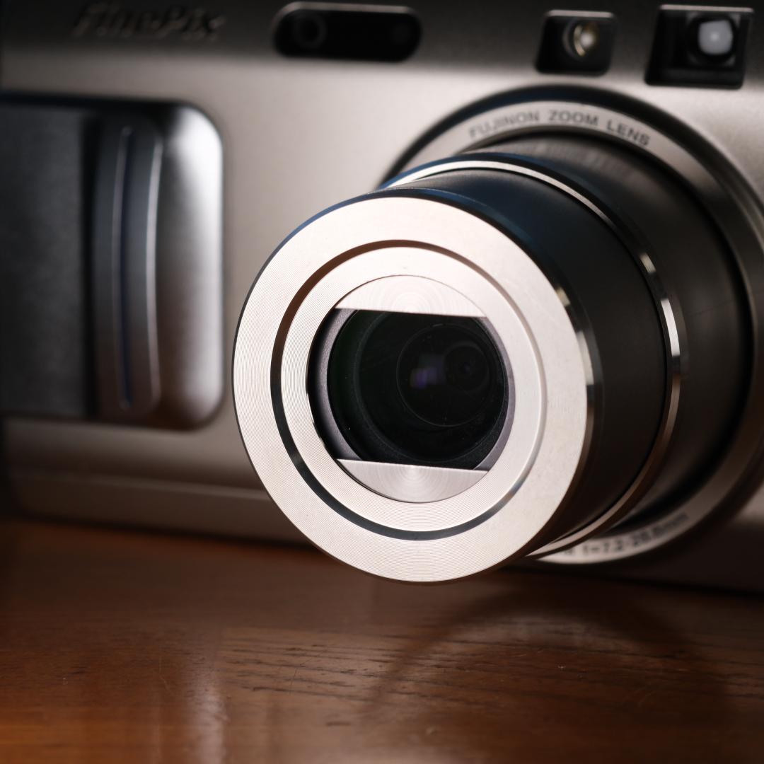 つ*さ様 FUJIFILM Finepix F710 極美 保管品 カードも！ - メルカリ