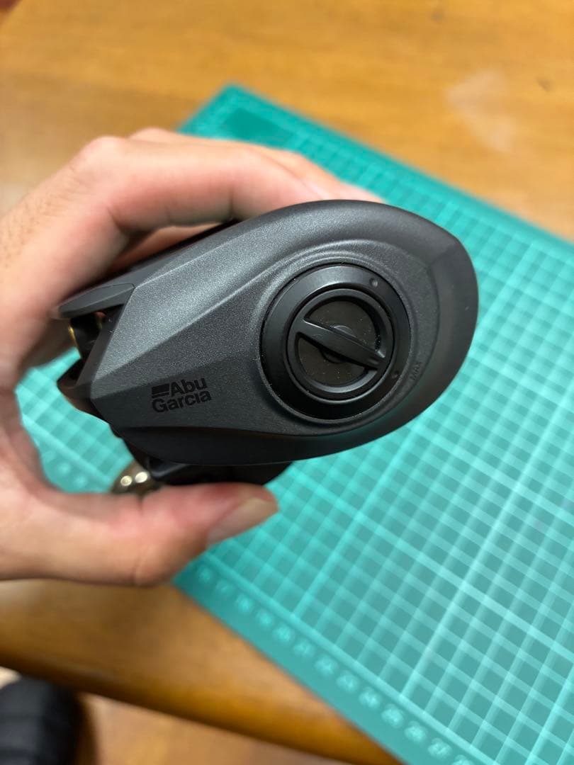 アブガルシア　レボ　ビースト　40 HS　ほぼ未使用　ハンドル　リブレ　カスタム