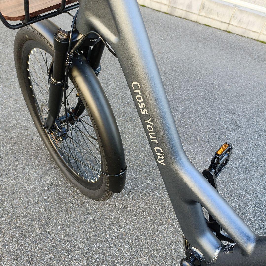 ADO Air 28 Pro。カゴ付き。電動アシスト自転車