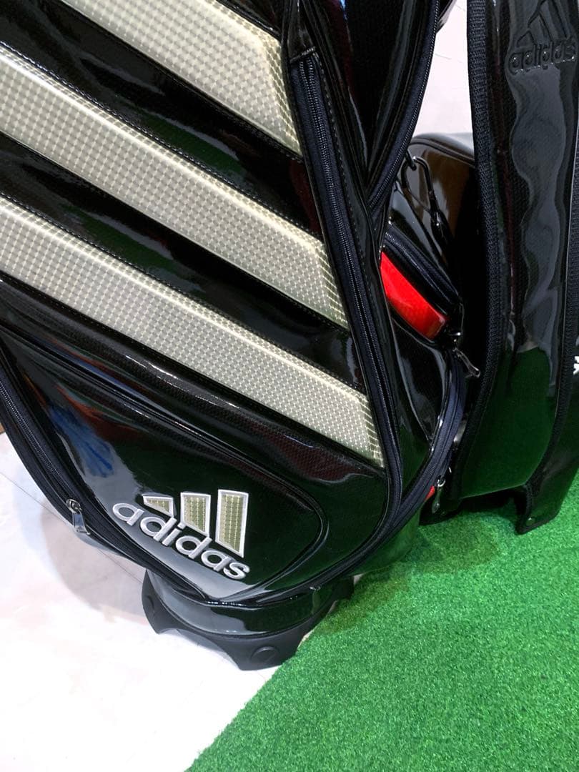 希少　完売　良品　アディダス　ブラックカーボン　立体ロゴ　キャディバッグ