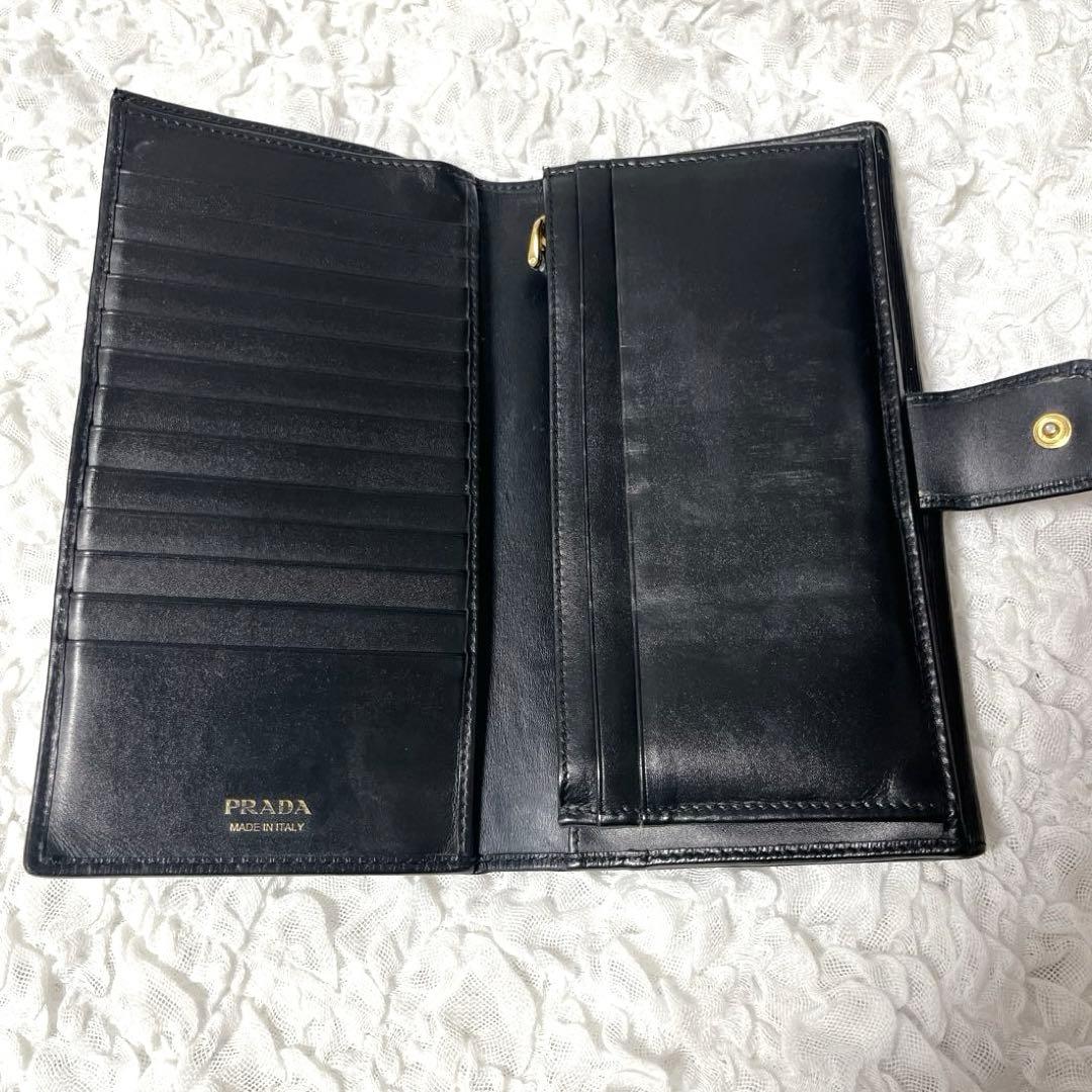 PRADA ブラック 長財布 エピレザー　フラップ　レザー　二つ折り　ゴールド