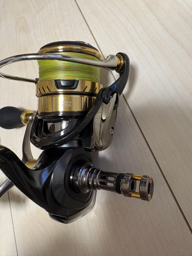 ダイワ LUVIAS 2500S-DH スピニングリール