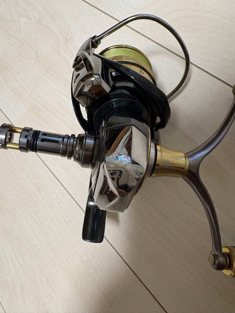 ダイワ LUVIAS 2500S-DH スピニングリール