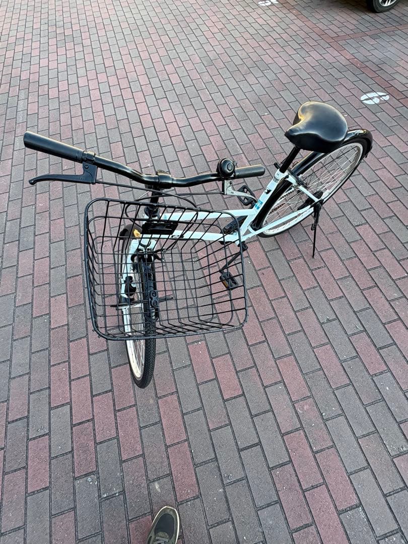 新品タイヤ・シティーサイクル(26㌅)配達出来ます。お引き取りも可能です。