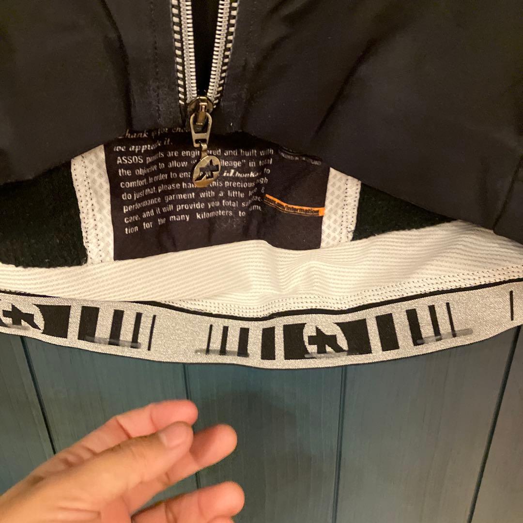 ASSOS R&D EXILE サイクルジャケット ブラック/ホワイト