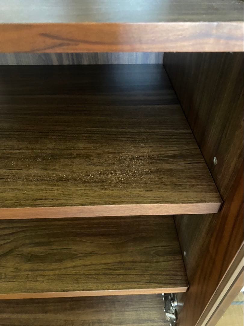 無印 木製キャビネット ガラス扉　ウォールナット材