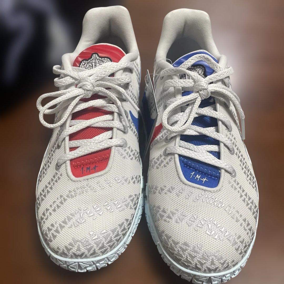 バスケットボールシューズ グレー/レッド/ブルー