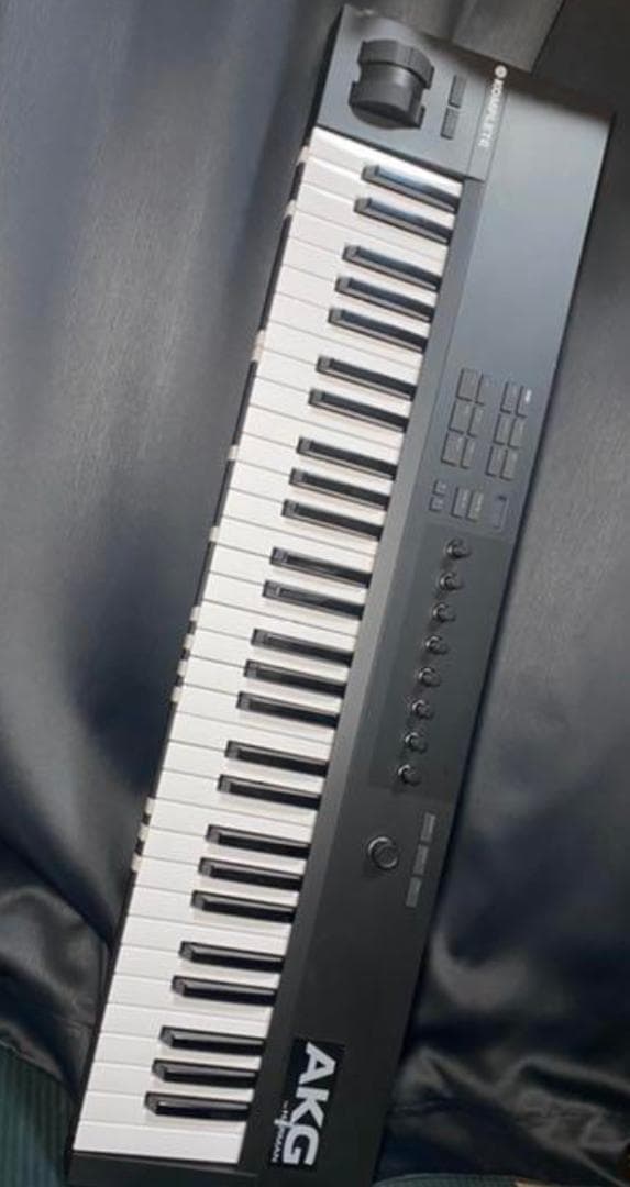 鍵盤楽器 Native Instruments KOMPLETE KONTROL A61