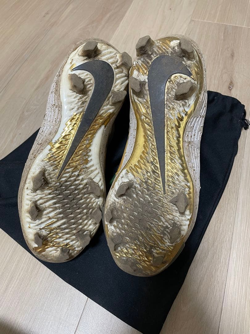 NIKE オーダースパイク