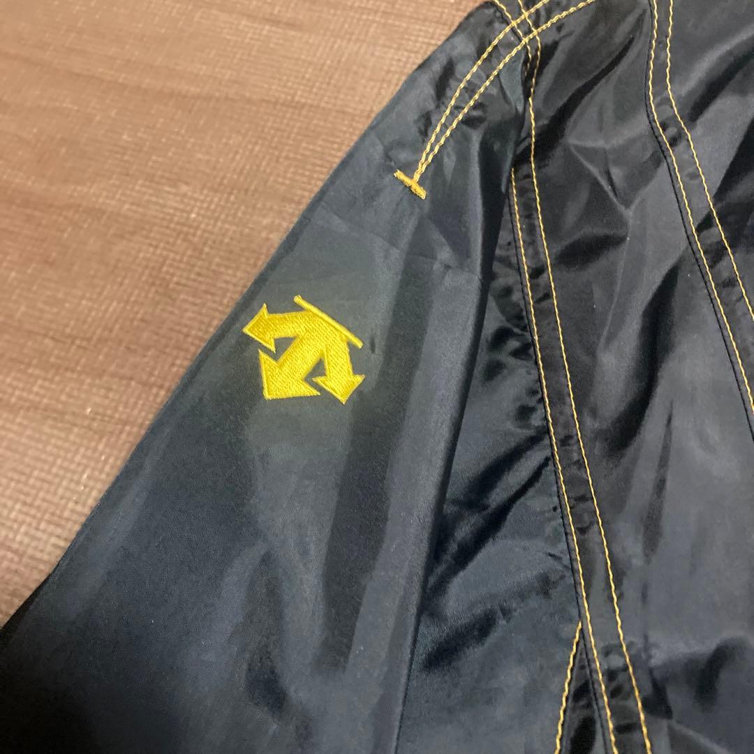 ⭐︎阪神タイガース　デサント製　グランドジャケット　Mサイズ