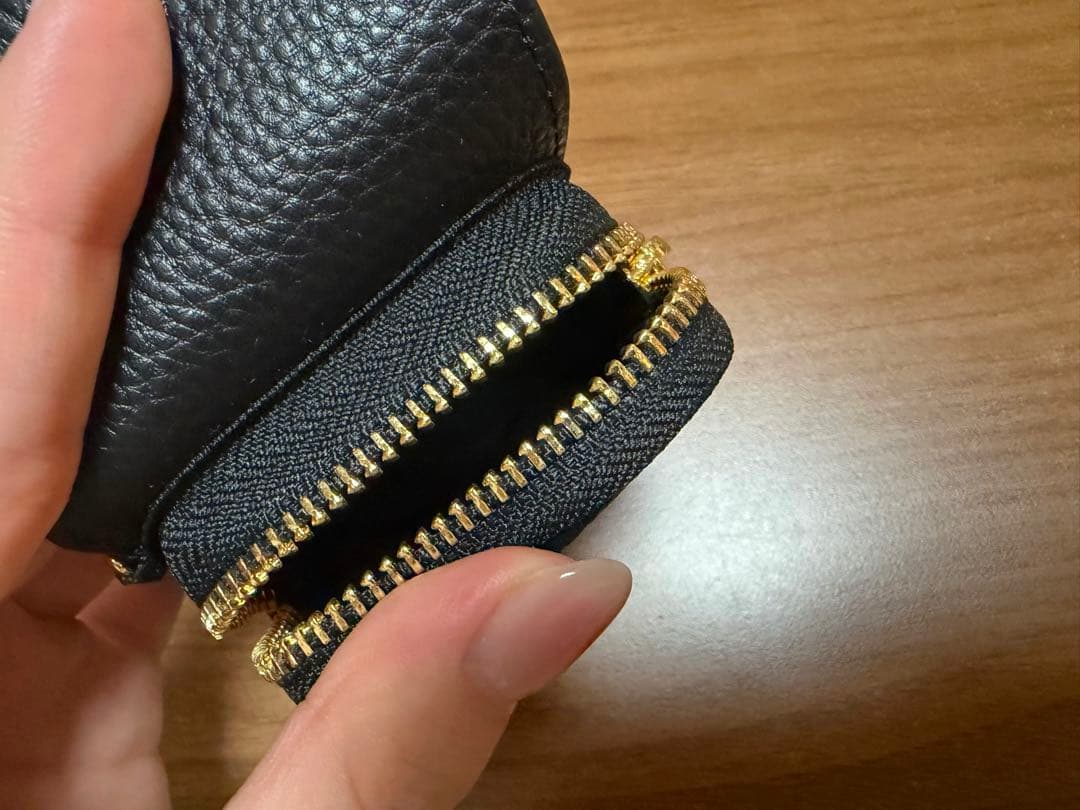 BANDOLIER ブラックショルダーケースiPhone15スマホケース