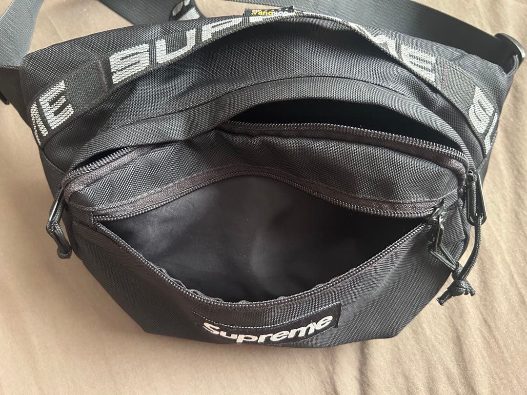 ゲリラ月末セール‼️ 12月になったら金額戻します！Supreme ボディバッグ
