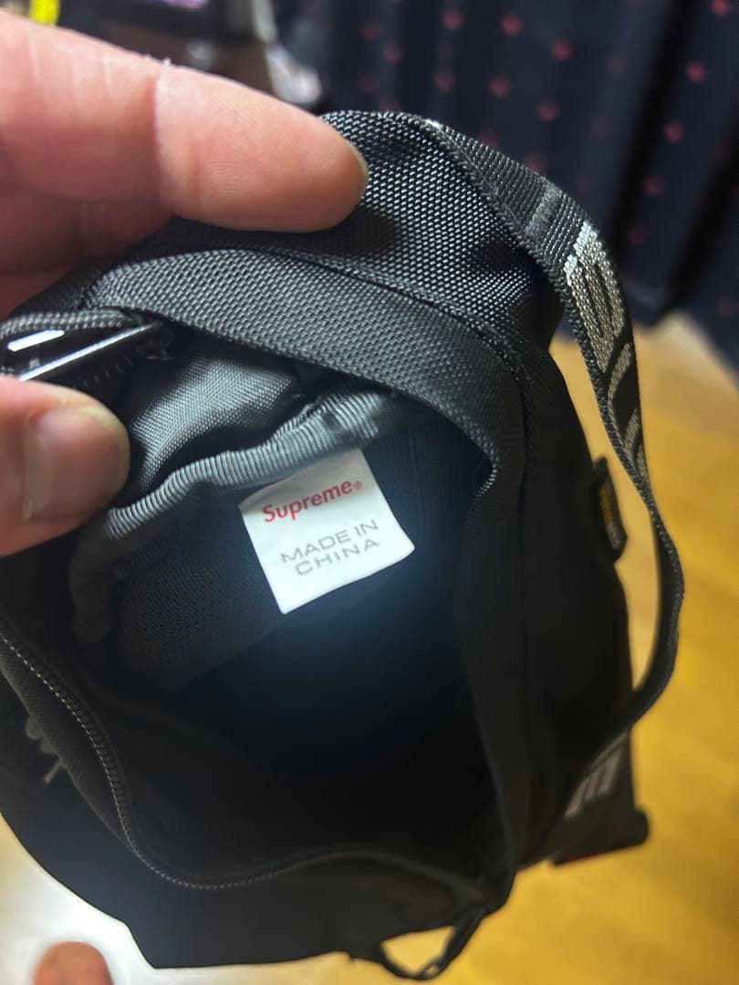 ゲリラ月末セール‼️ 12月になったら金額戻します！Supreme ボディバッグ